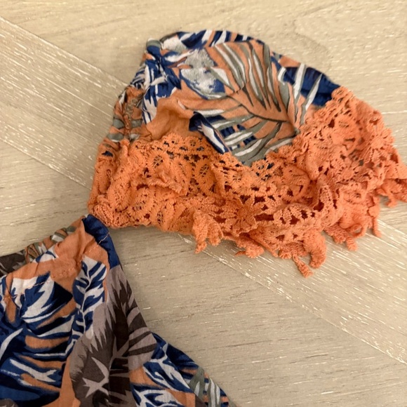 L&B Tropical Print Tunic with Lace Trim - Blue and Orange Floral - Picture 4 of 7